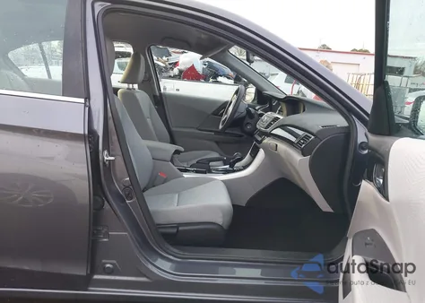 2017 Honda Accord Lx z USA, uszkodzony, nr VIN 1HGCR2F37HA059683